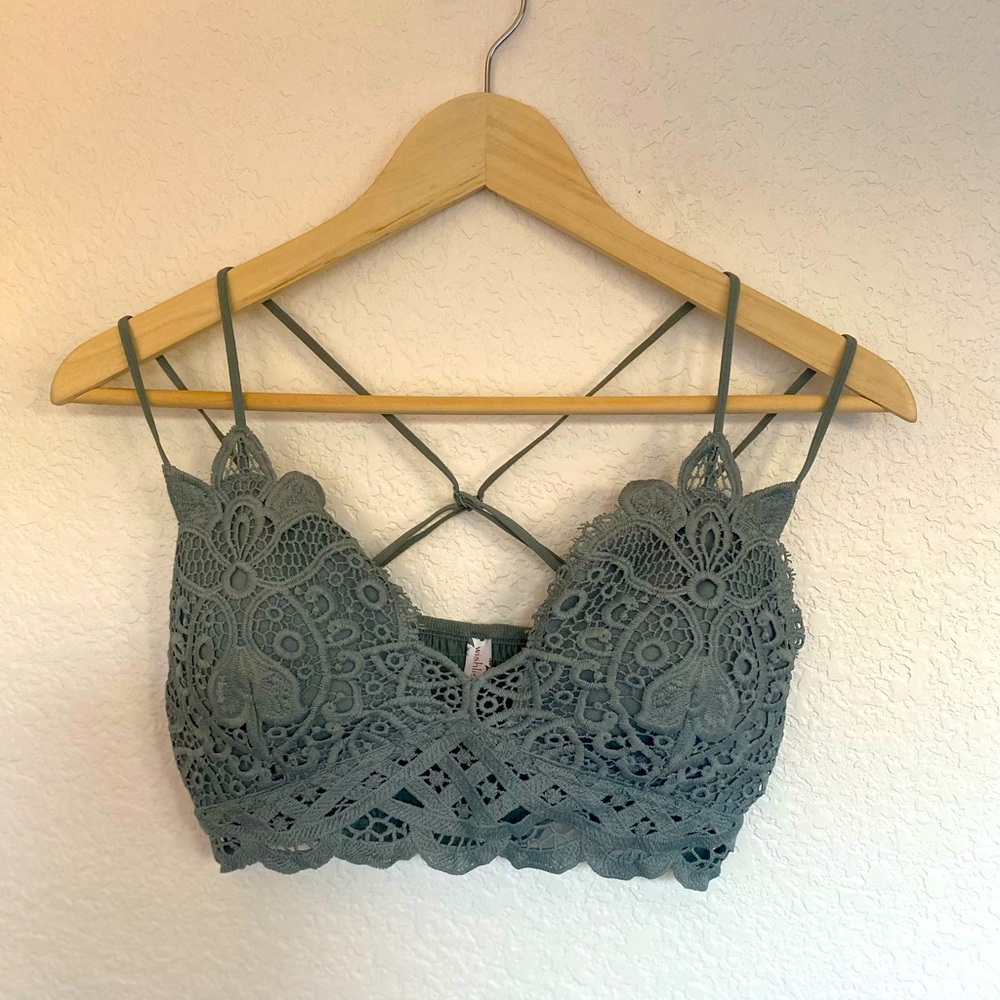 Wishlist Turquoise Blue Lace Bralette Size Medium